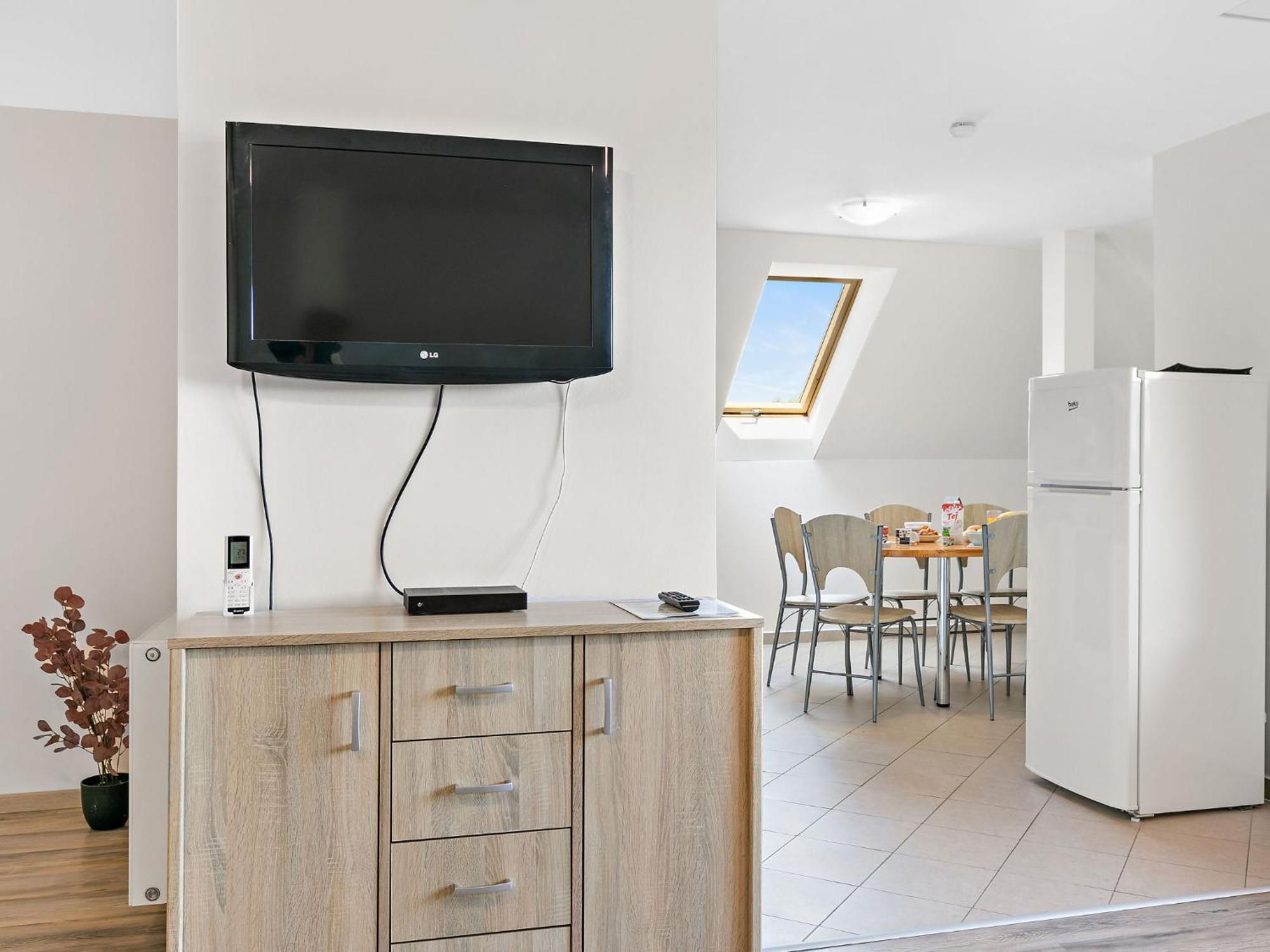 Apartment Beate - Bac121 By Interhome Badacsonytomaj Bagian luar foto