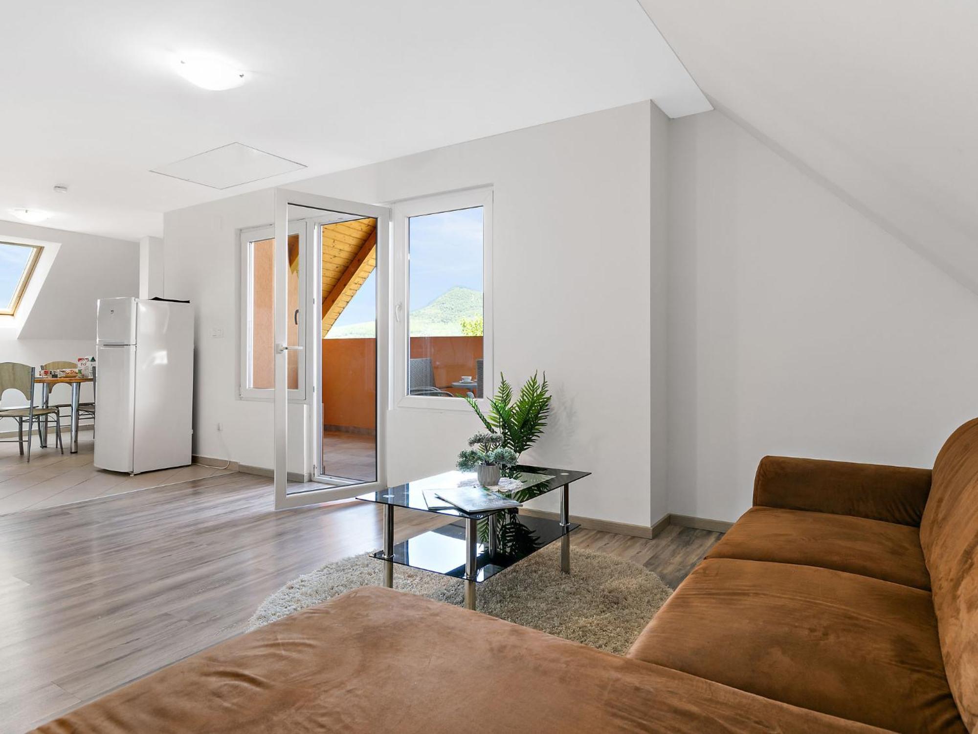 Apartment Beate - Bac121 By Interhome Badacsonytomaj Bagian luar foto